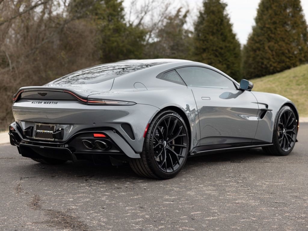 Used 2025 Aston Martin V8 Vantage Coupe image 9