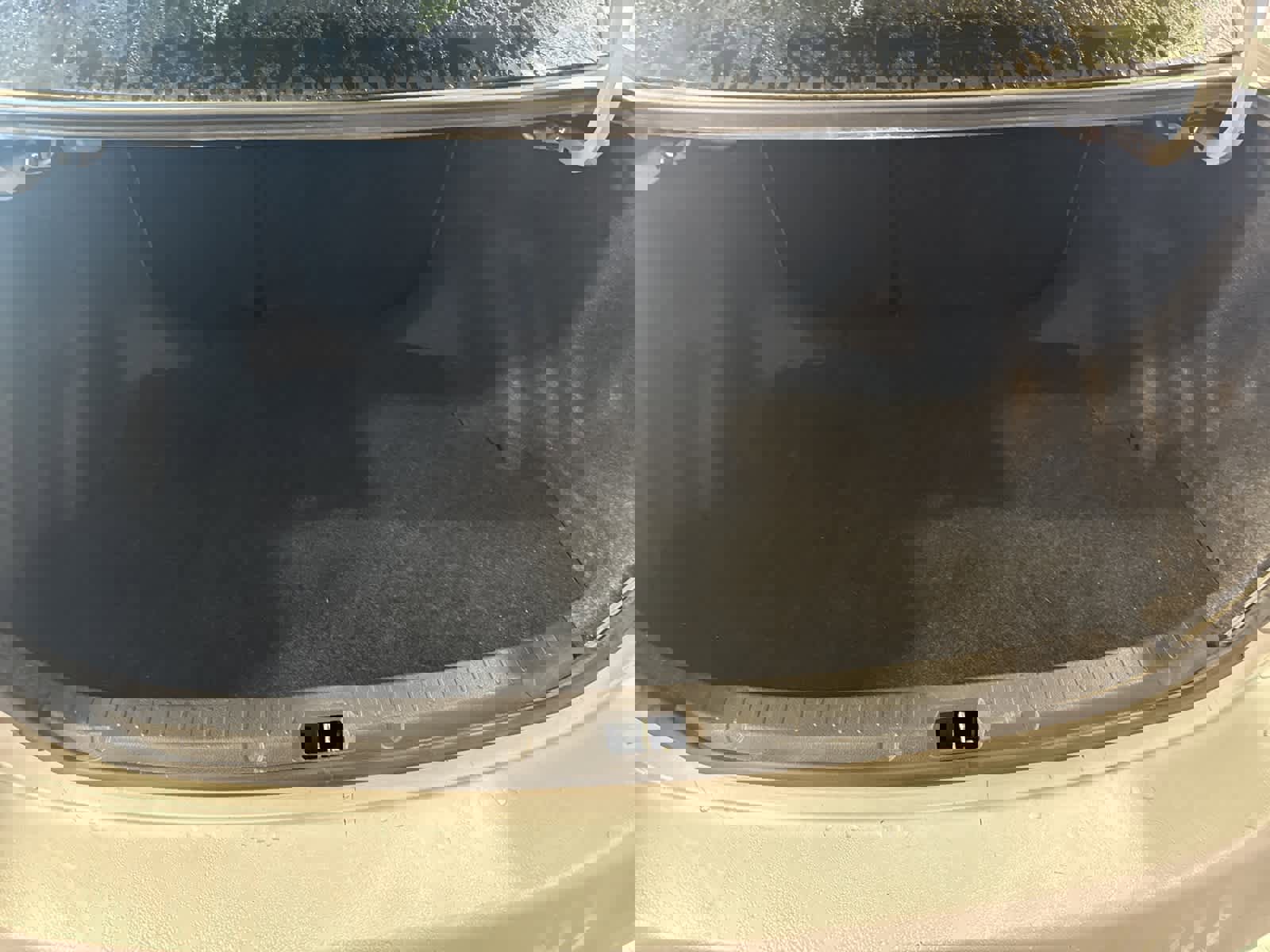 Used 2012 Toyota Corolla LE image 16