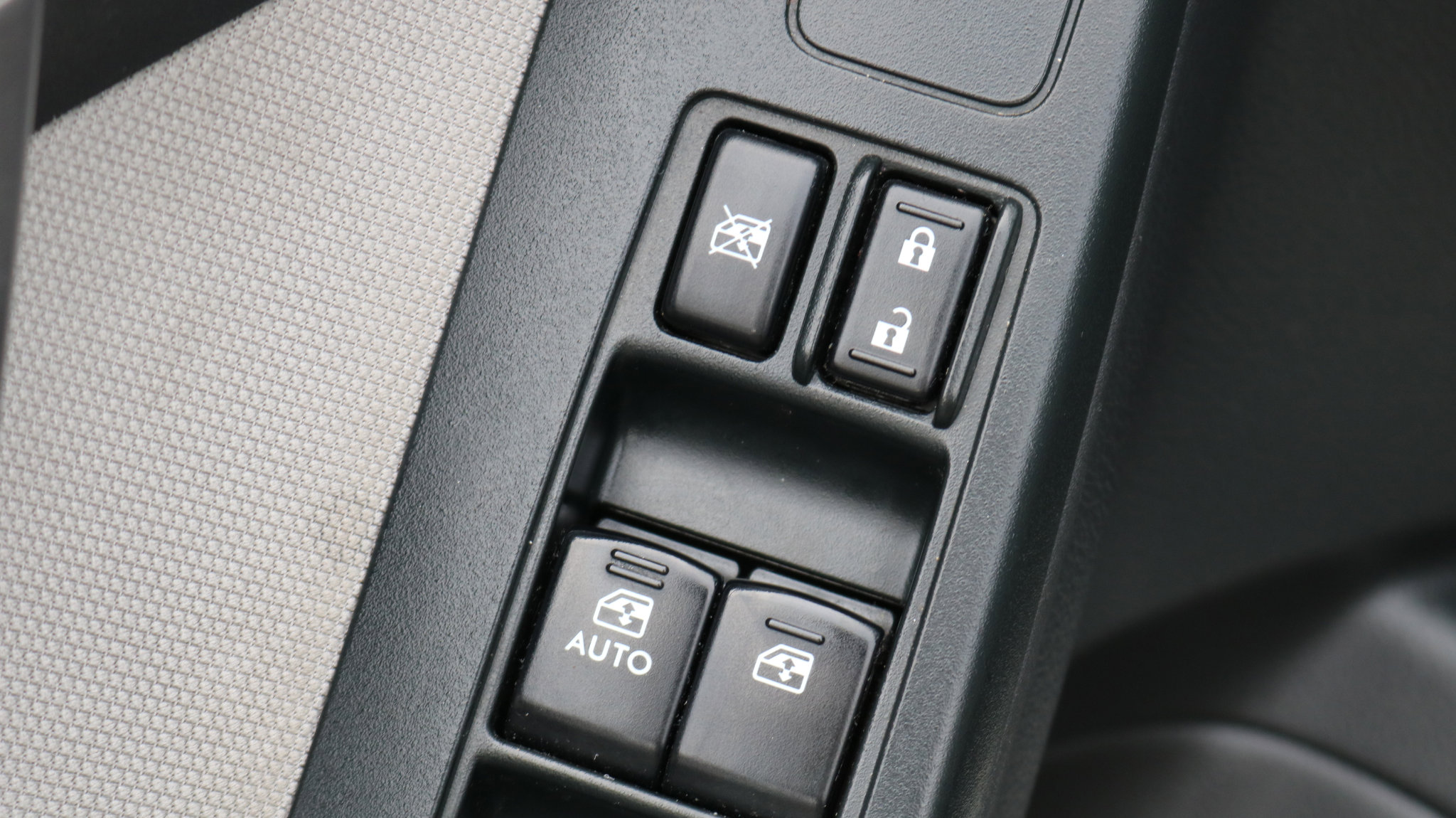 Used 2015 Subaru Forester 2.5i Premium w/ All-Weather Package image 10