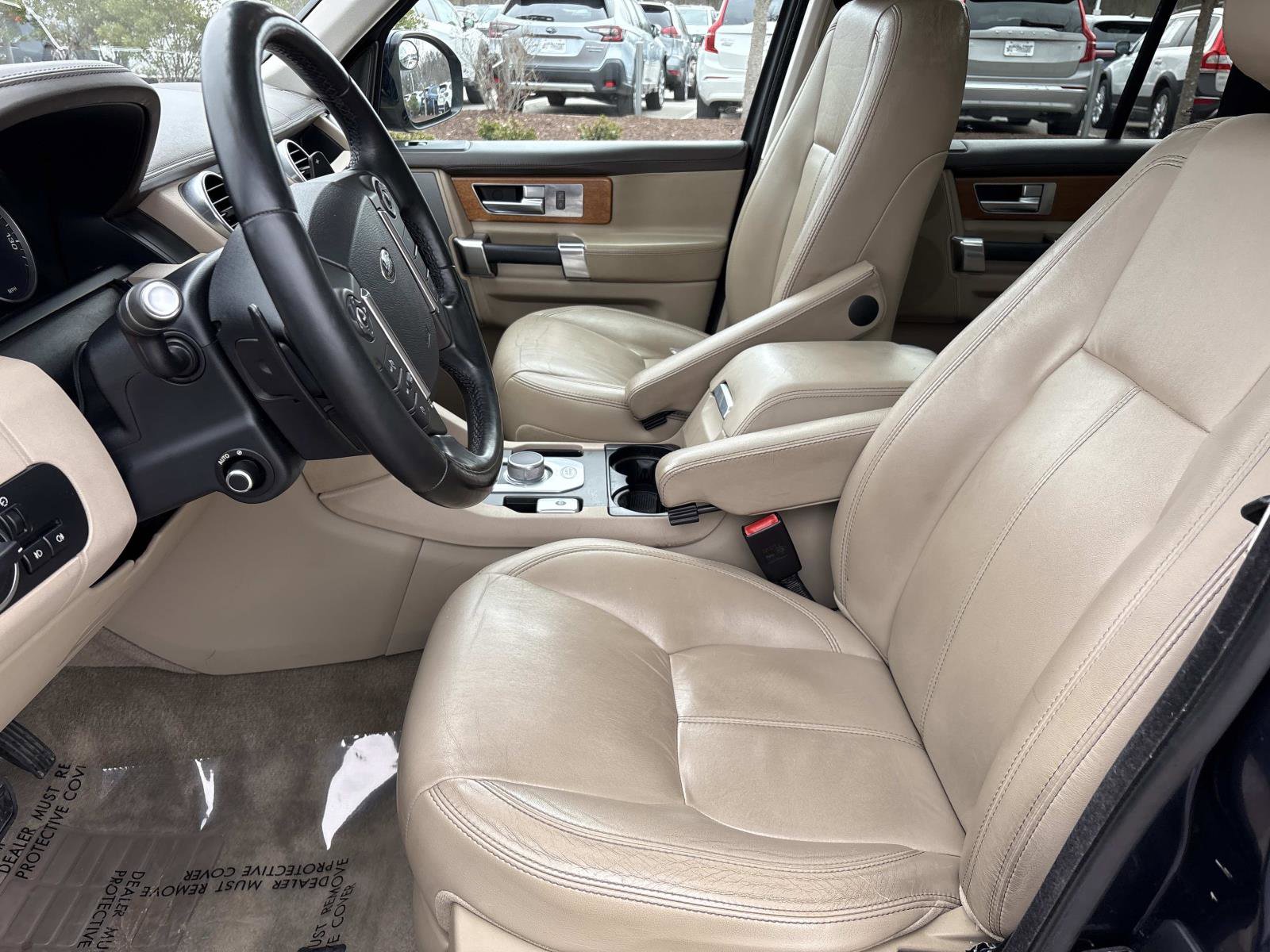Used 2016 Land Rover LR4 HSE LUX image 16