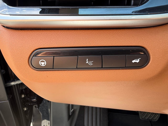 Used 2025 INFINITI QX60 Sensory w/ Vision Package AWD/4WD image 16