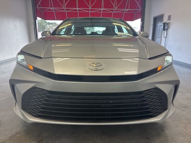 Used 2026 Toyota Camry LE image 2