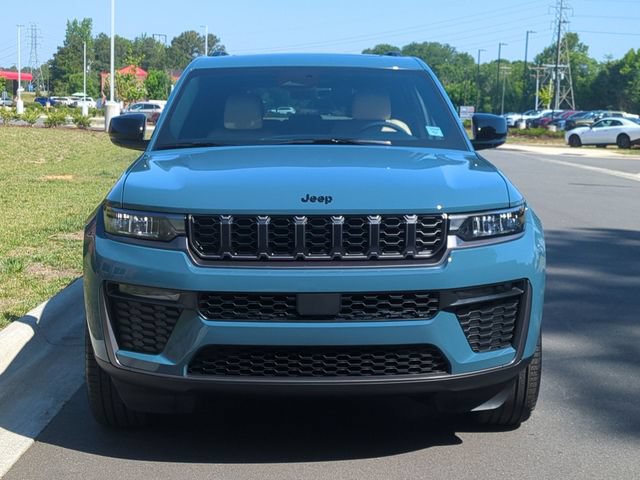 New 2026 Jeep Grand Cherokee Limited w/ Limited Altitude Package AWD/4WD image 16