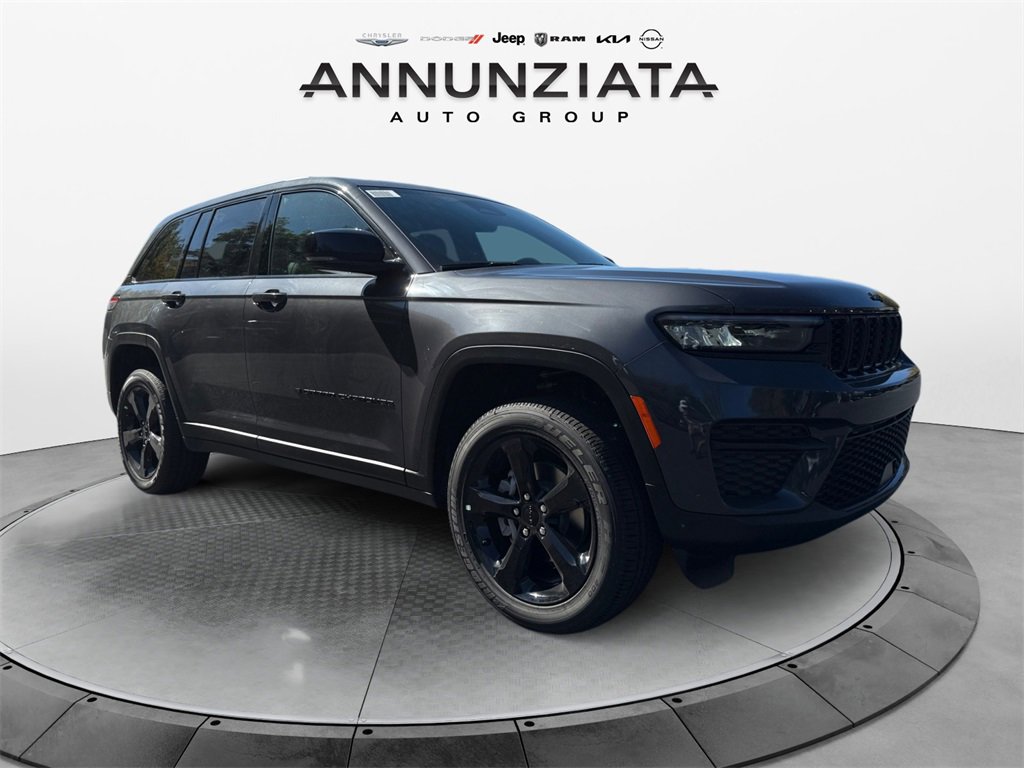 New 2025 Jeep Grand Cherokee Altitude image 7