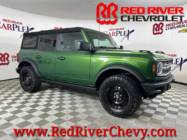 Used 2022 Ford Bronco Black Diamond image 1