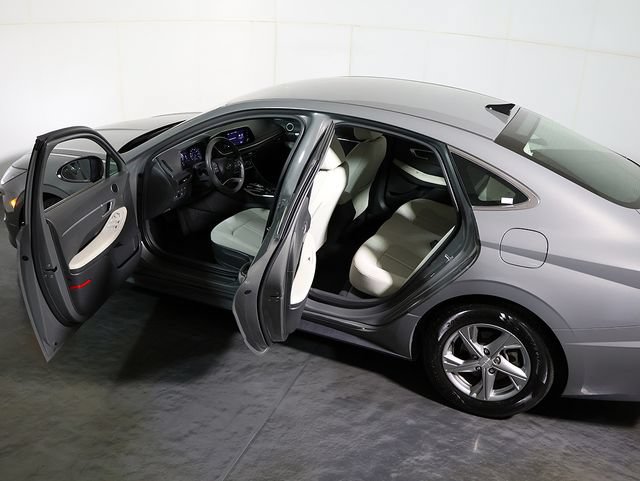 Used 2022 Hyundai Sonata SE FWD image 5