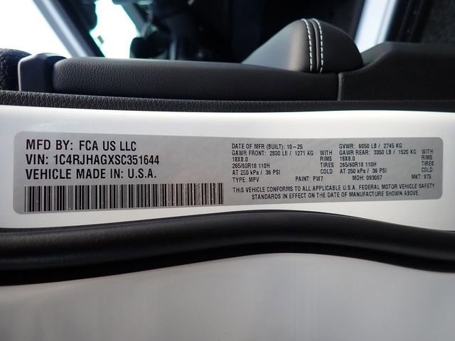 New 2025 Jeep Grand Cherokee Laredo X image 16