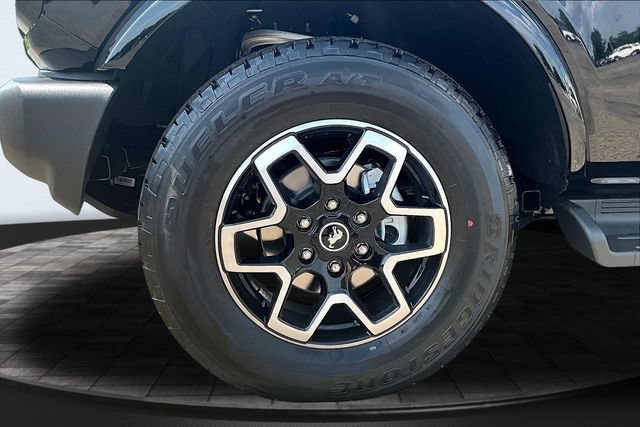 New 2026 Ford Bronco Outer Banks AWD/4WD image 13