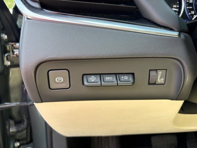Used 2022 Buick Enclave Avenir w/ Trailering Package, 5000 lbs. FWD image 16