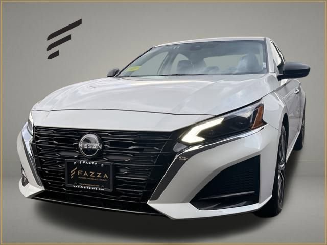 Used 2024 Nissan Altima 2.5 SV