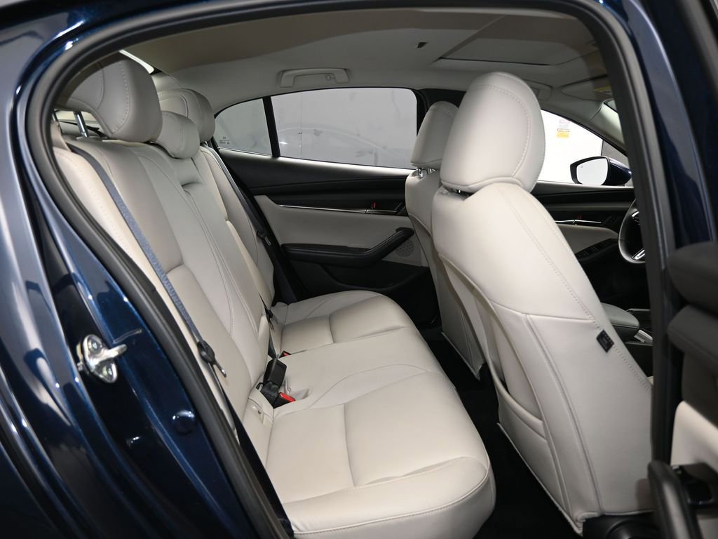 Used 2025 MAZDA MAZDA3 s image 40