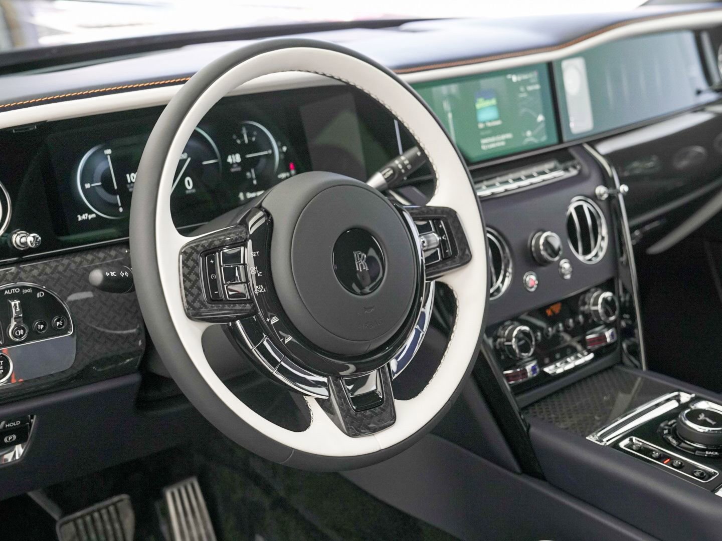 New 2026 Rolls-Royce Cullinan Black Badge image 10