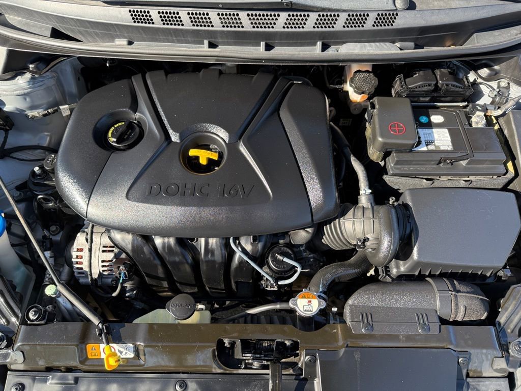 Used 2016 Hyundai Elantra SE image 10