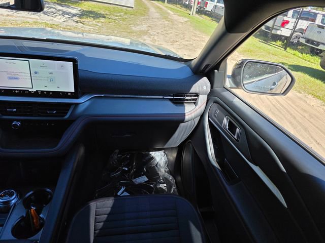 New 2026 Ford Explorer ST-Line w/ ST-Line Street Pack image 14