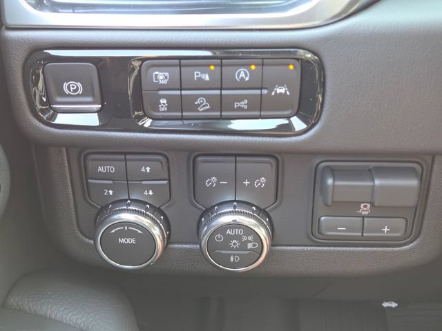 New 2026 GMC Yukon XL Denali w/ Advanced Technology Package AWD/4WD image 31