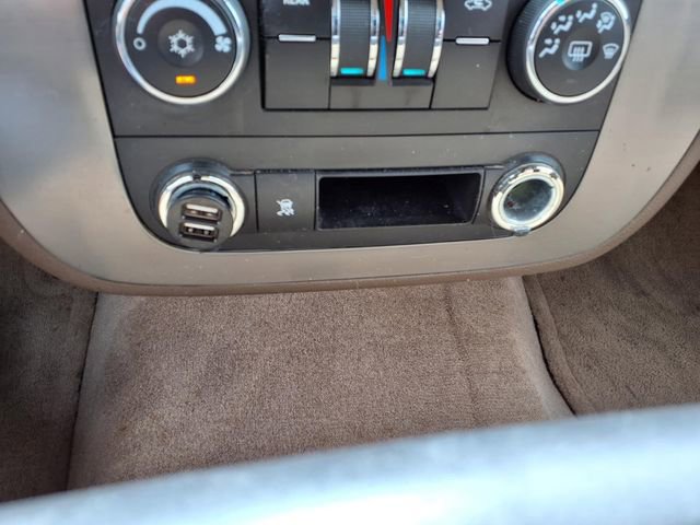 Used 2009 Chevrolet Suburban LS RWD image 15