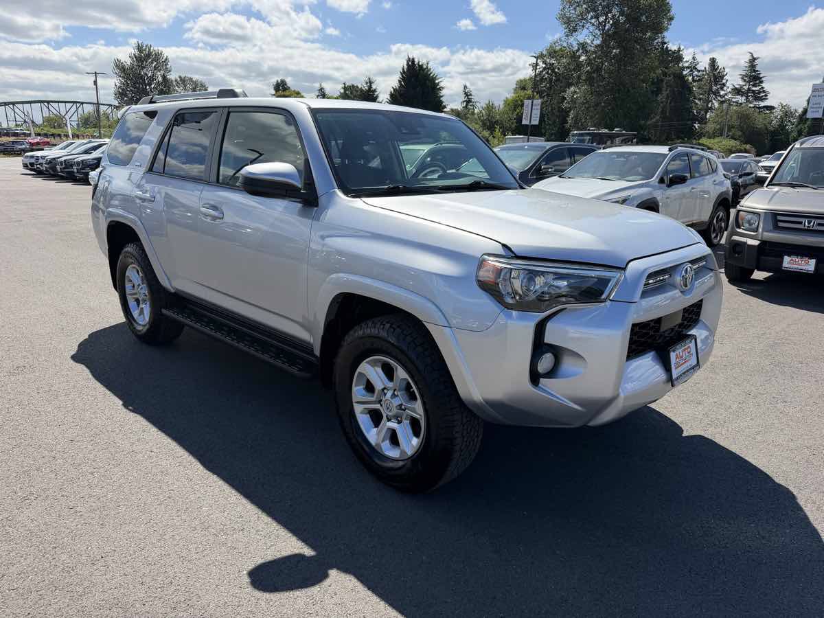 Used 2020 Toyota 4Runner SR5 AWD/4WD image 2