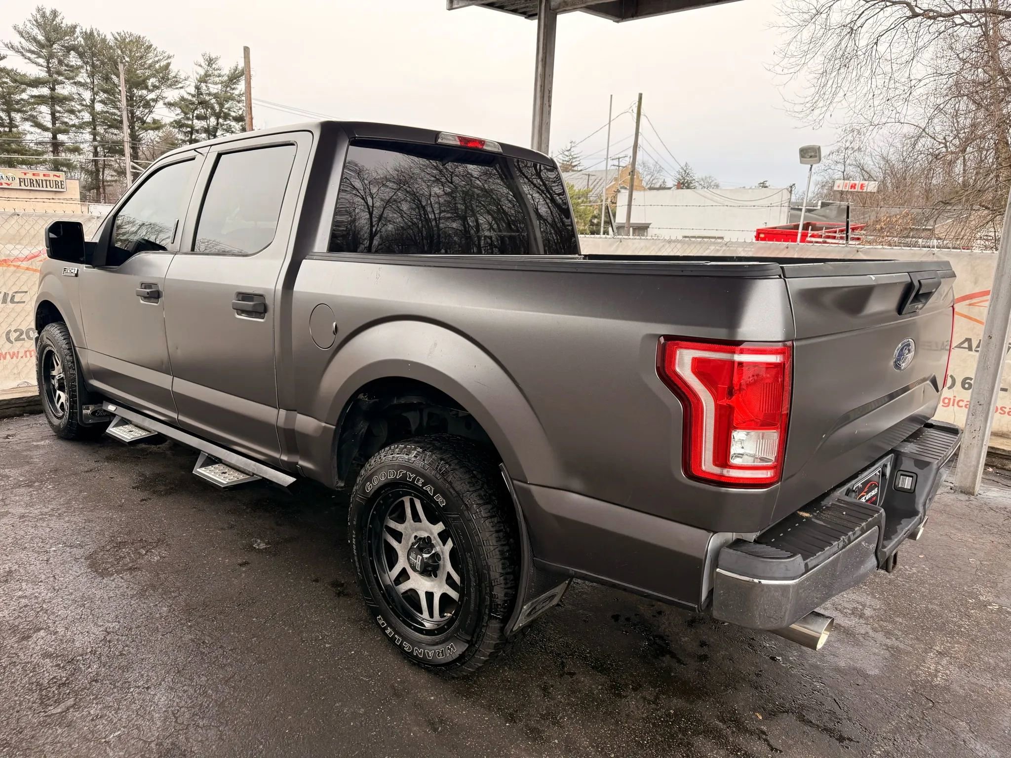 Used 2015 Ford F150 XLT image 57