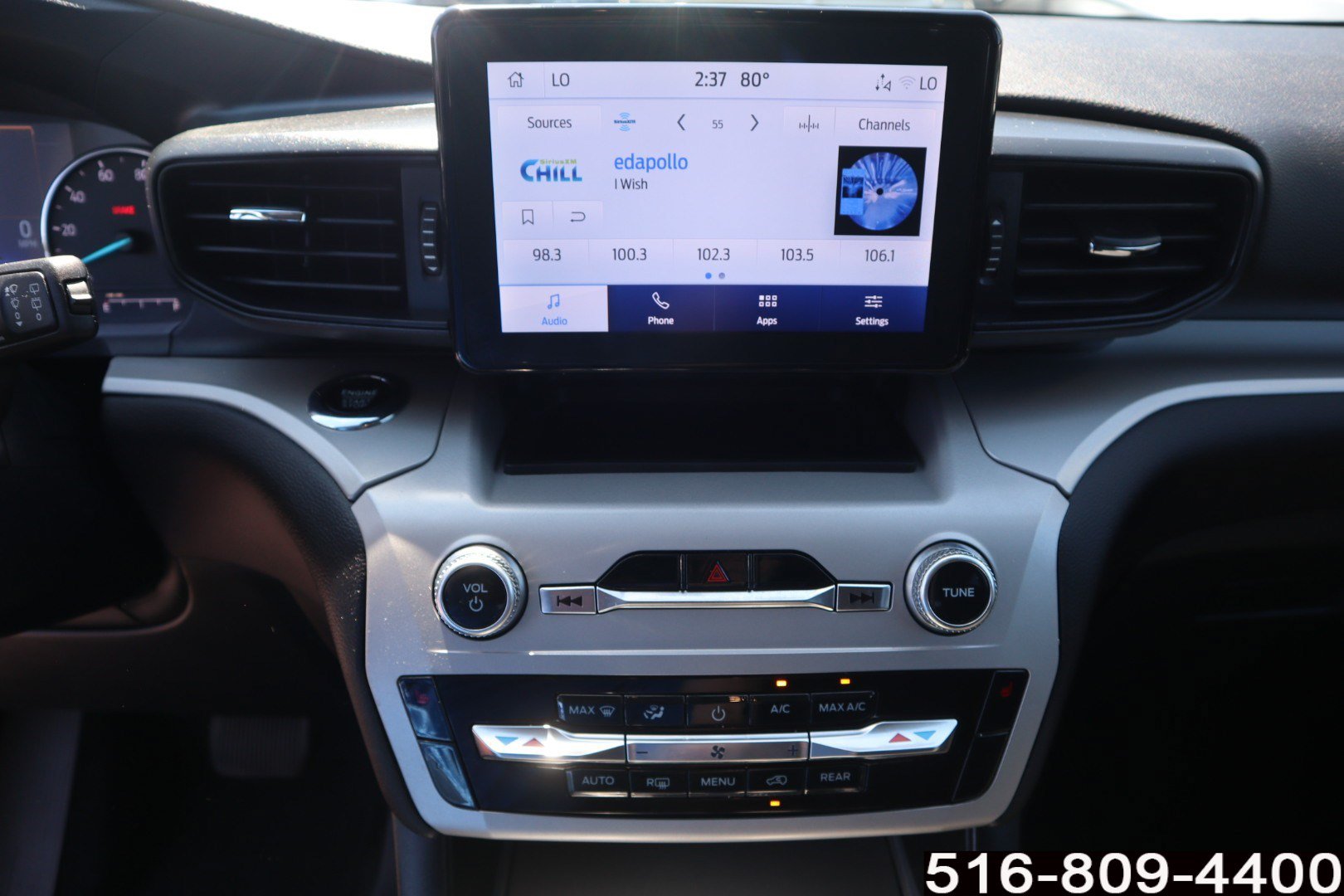Used 2023 Ford Explorer XLT AWD/4WD image 15