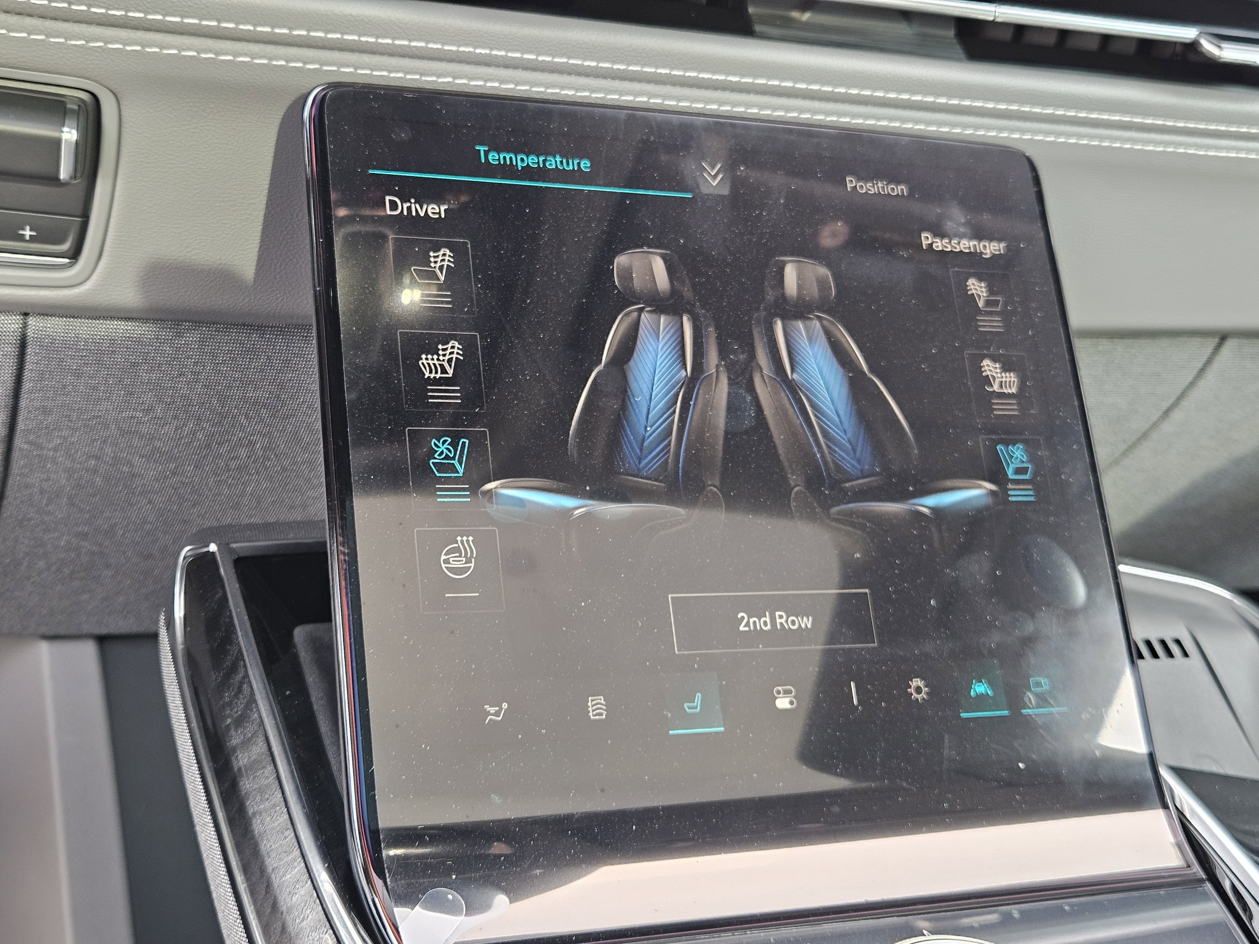 New 2025 Cadillac Lyriq Sport image 30