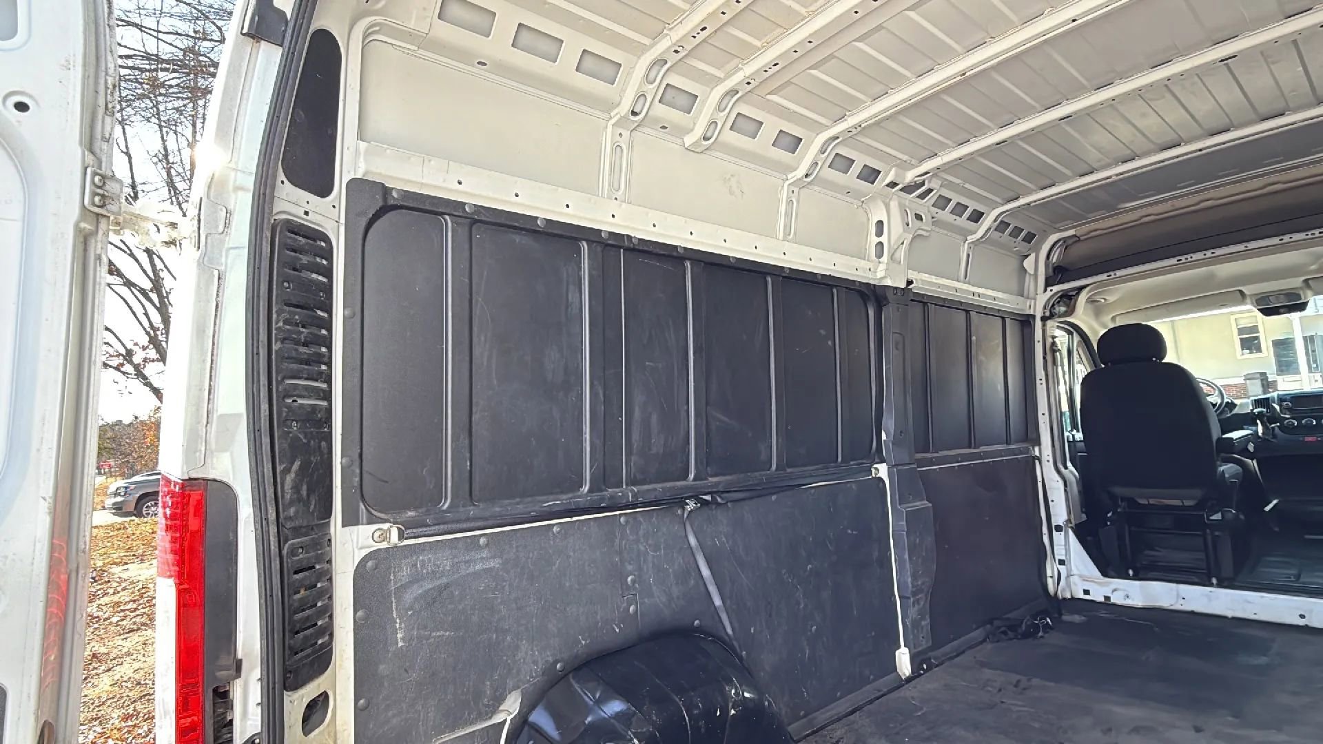 Used 2021 RAM ProMaster 2500 FWD image 12