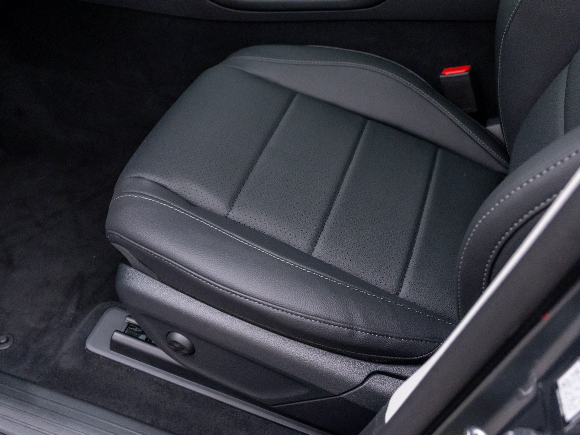 New 2026 Mercedes-Benz GLS 450 4MATIC image 15