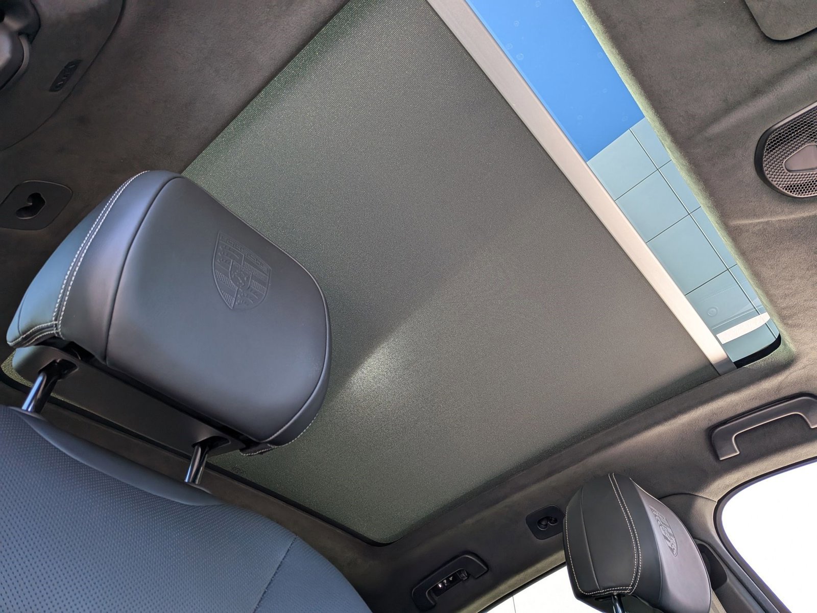 Certified 2025 Porsche Cayenne GTS image 28