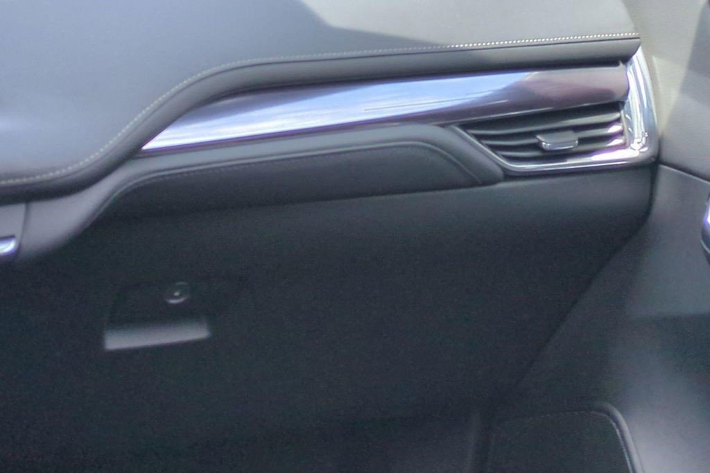Certified 2023 Cadillac XT4 Luxury w/ Cold Weather Package image 24