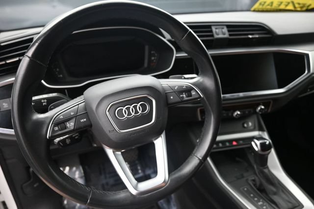 Used 2024 Audi Q3 2.0T Premium AWD/4WD image 22