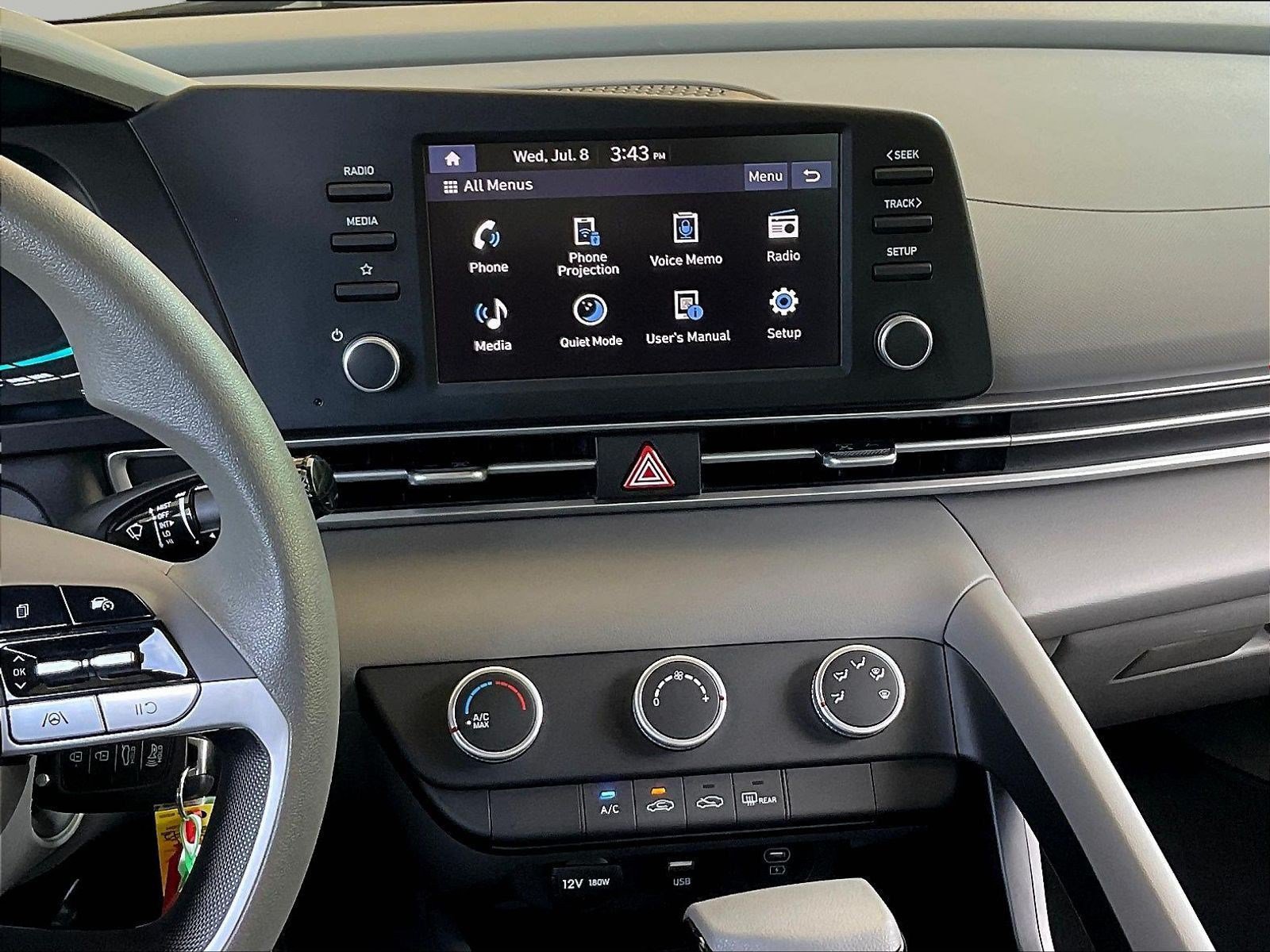 Used 2024 Hyundai Elantra SE FWD image 9