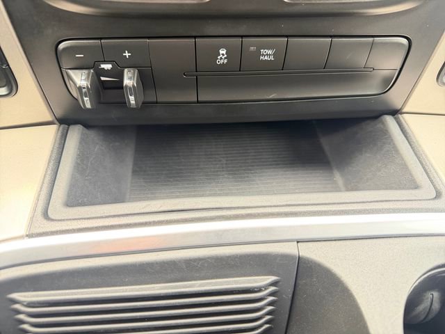 Used 2017 RAM 1500 Classic SLT w/ SLT Plus D←cor Group image 23