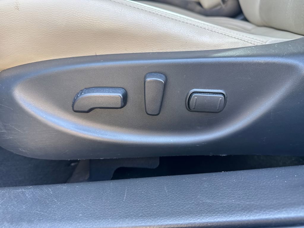 Used 2016 Nissan Maxima 3.5 SV FWD image 23