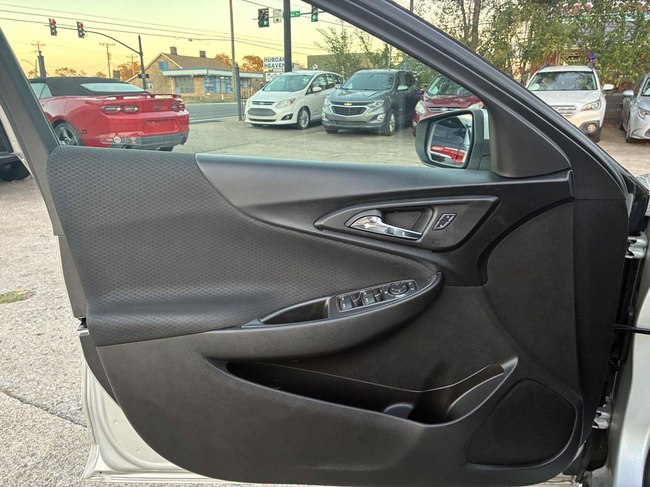 Used 2016 Chevrolet Malibu LT FWD image 13