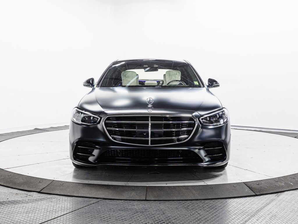 Used 2024 Mercedes-Benz S 580 4MATIC Sedan image 2