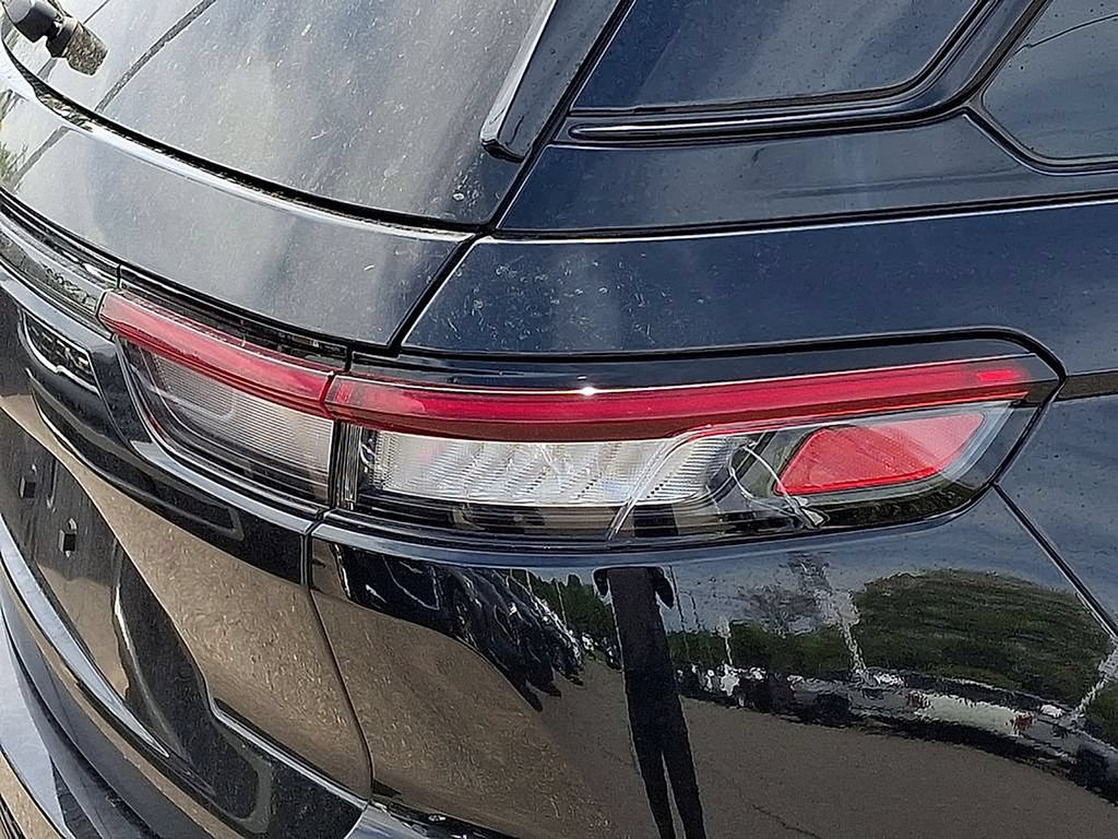 Used 2025 Jeep Grand Cherokee Altitude RWD image 28
