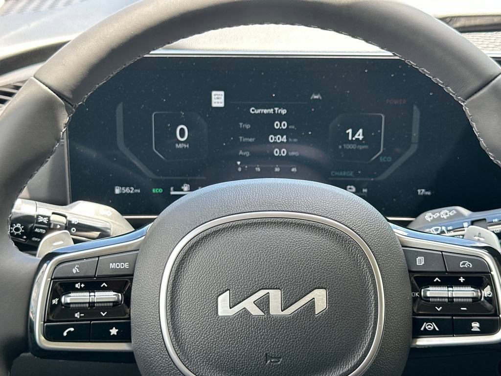 New 2025 Kia Carnival SX Prestige FWD image 24