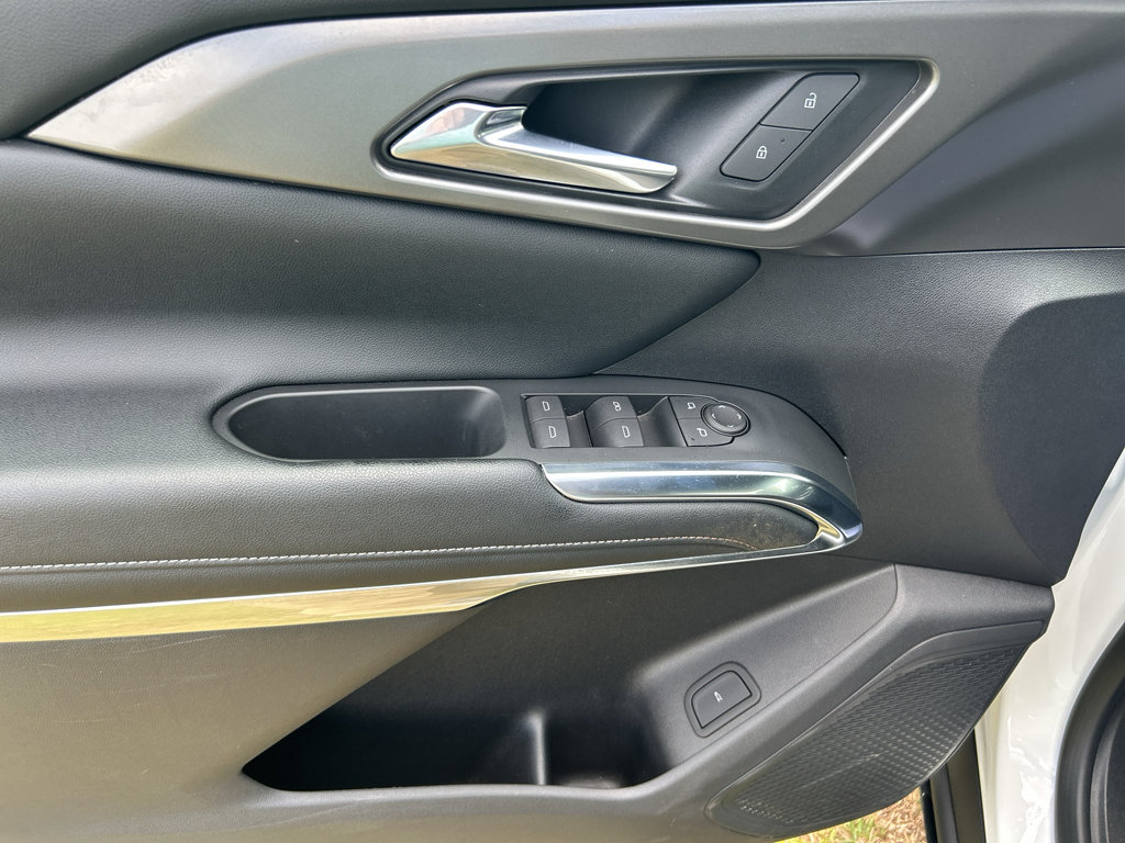 Used 2024 Chevrolet Traverse LT image 22