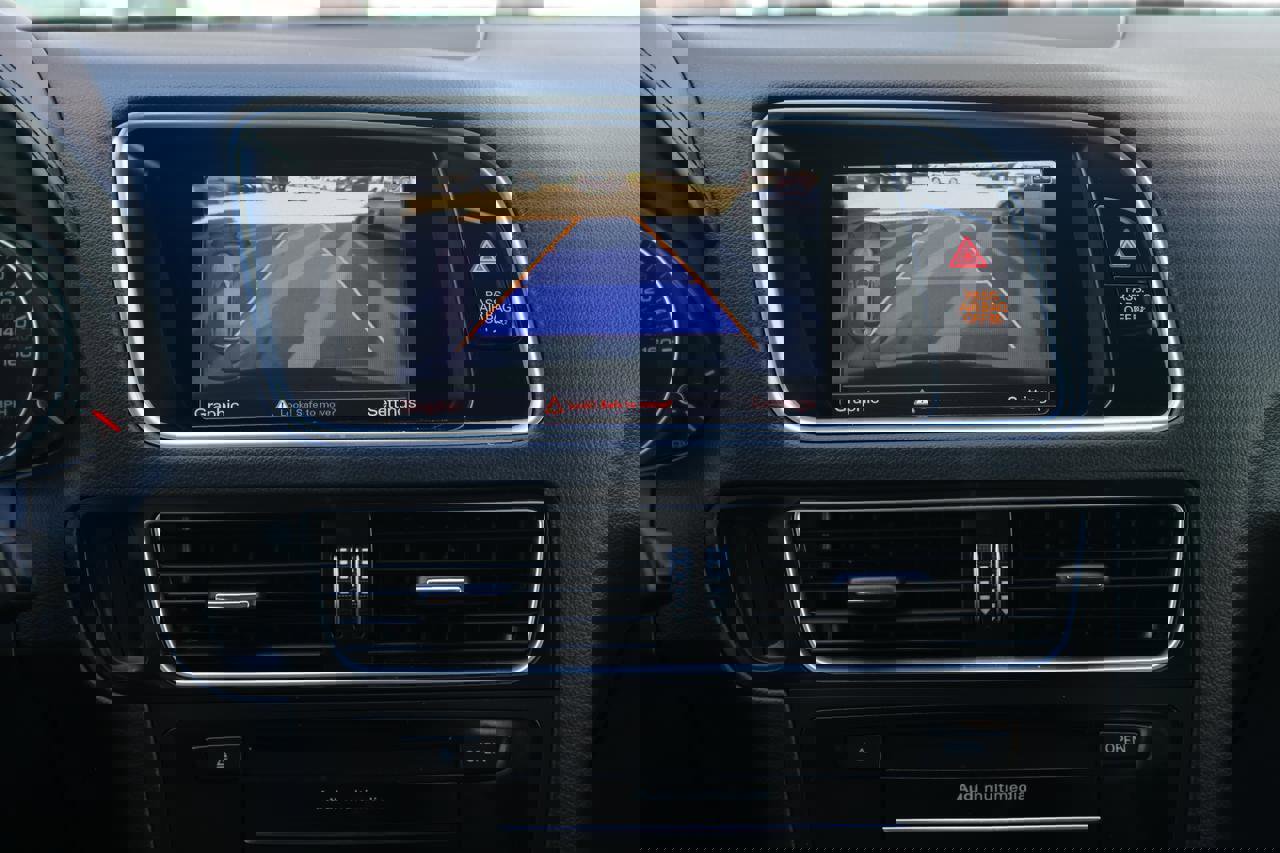 Used 2017 Audi Q5 3.0T Premium Plus w/ Technology Package image 30