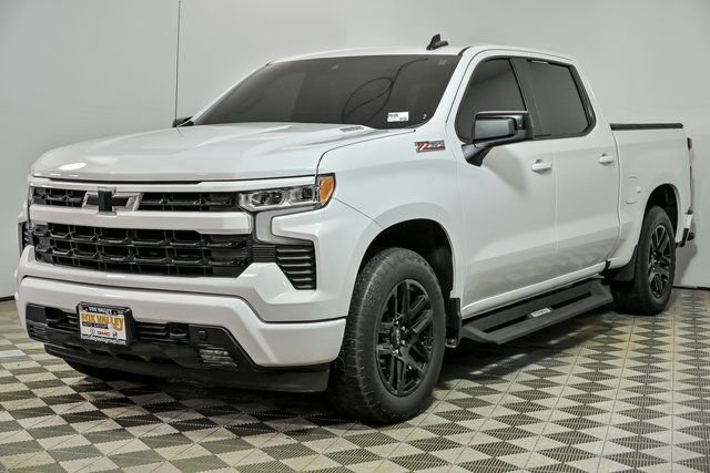 Used 2023 Chevrolet Silverado 1500 RST w/ Z71 Off-Road Package image 4
