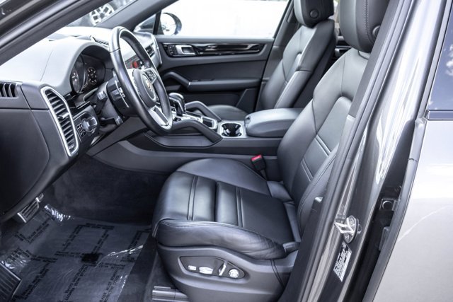 Used 2021 Porsche Cayenne S AWD/4WD image 12