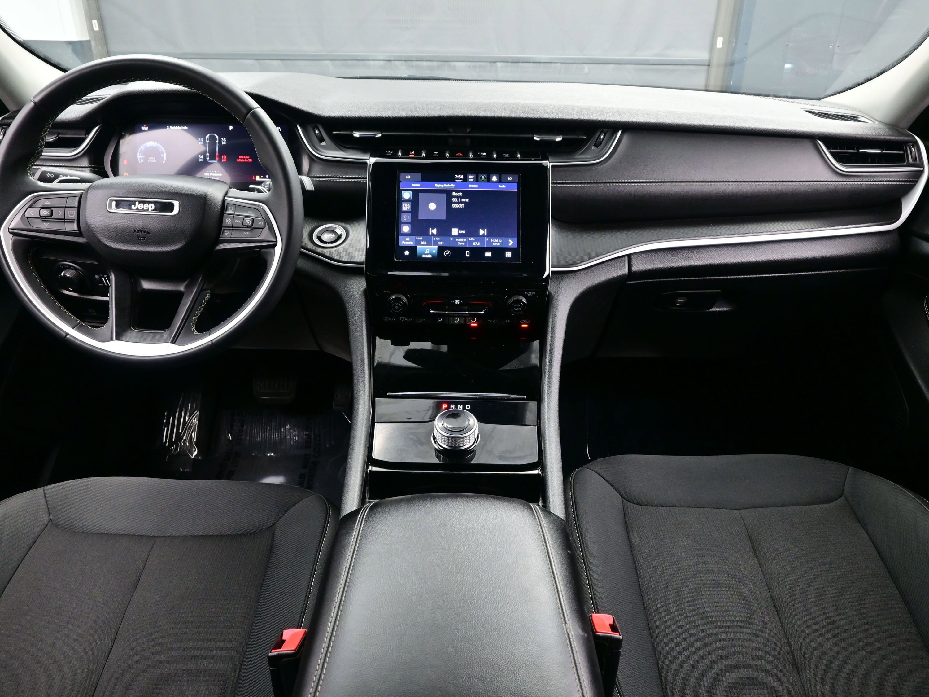 Used 2023 Jeep Grand Cherokee L Laredo image 19