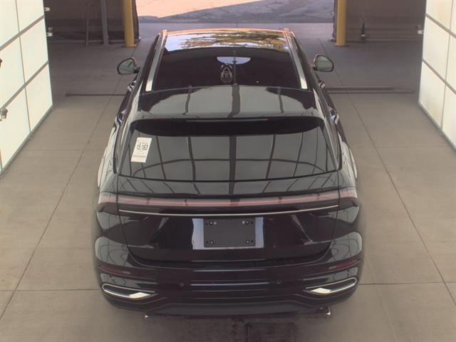 Used 2024 Lincoln Nautilus Reserve image 5