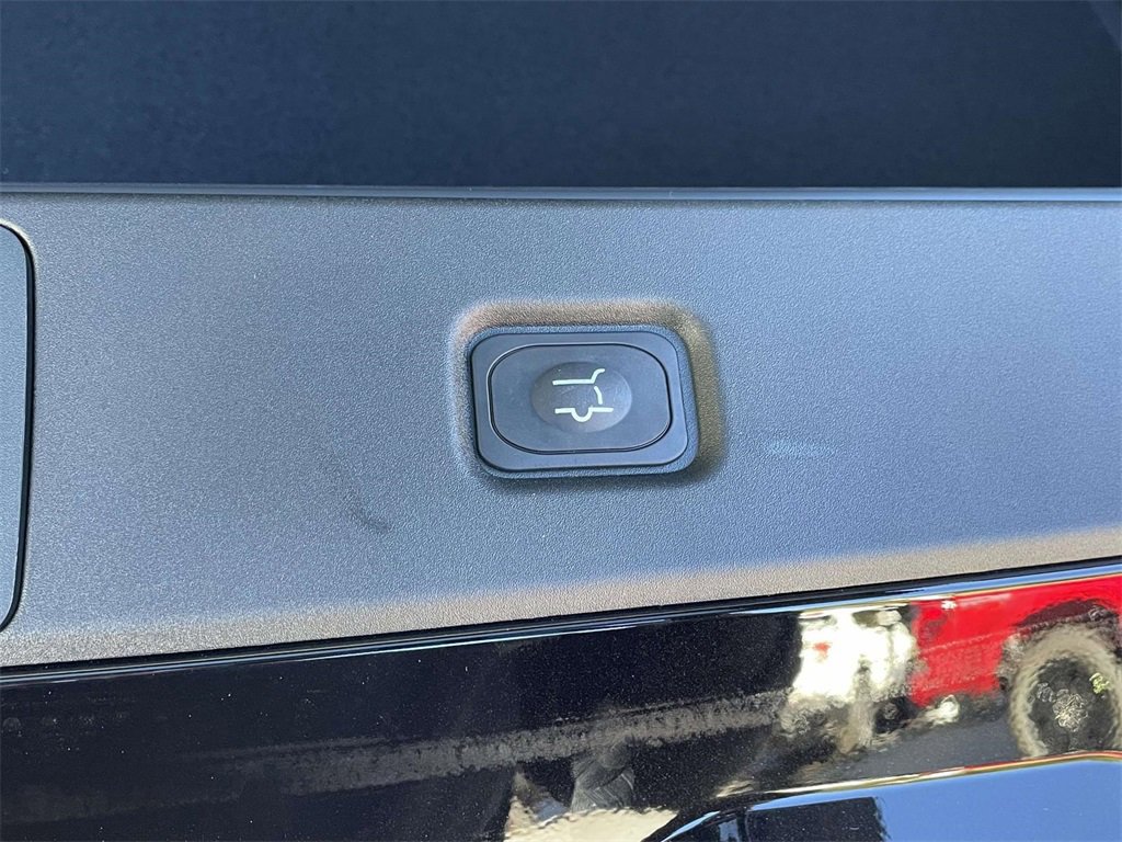 New 2025 Ford Expedition Active image 10