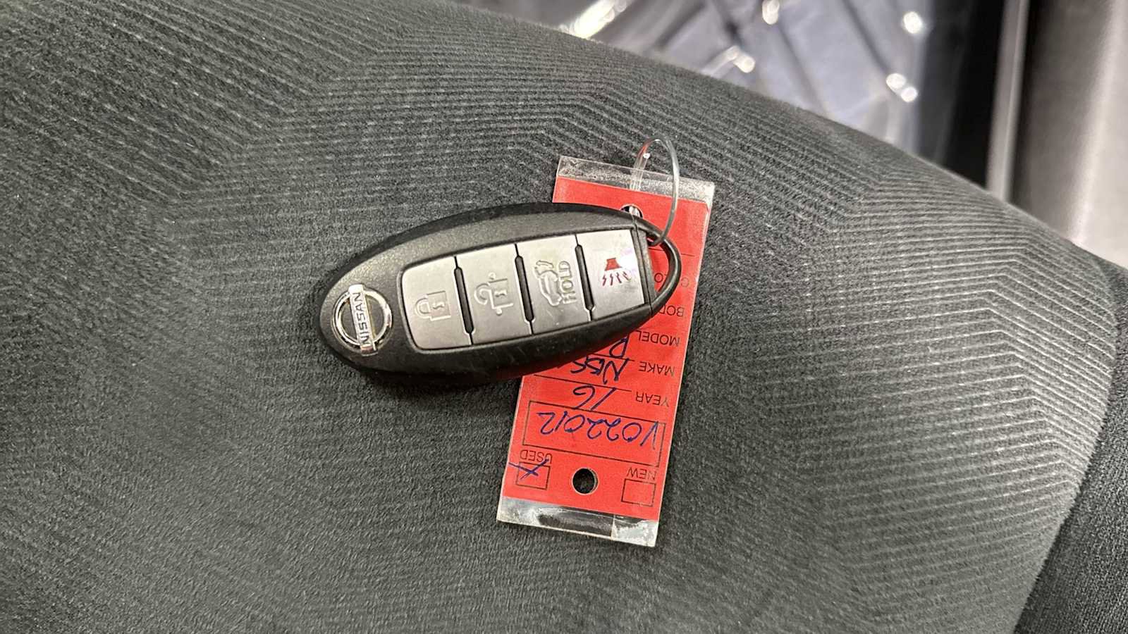 Used 2016 Nissan Rogue SV w/ SV Premium Package image 31