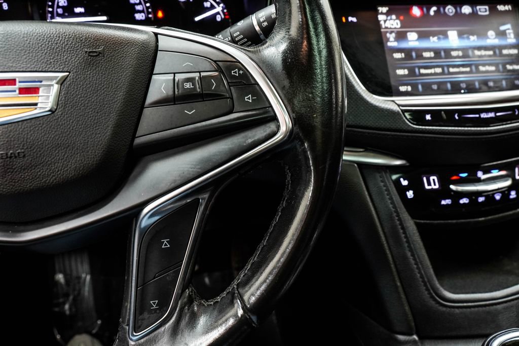 Used 2019 Cadillac XT5 Premium Luxury image 36