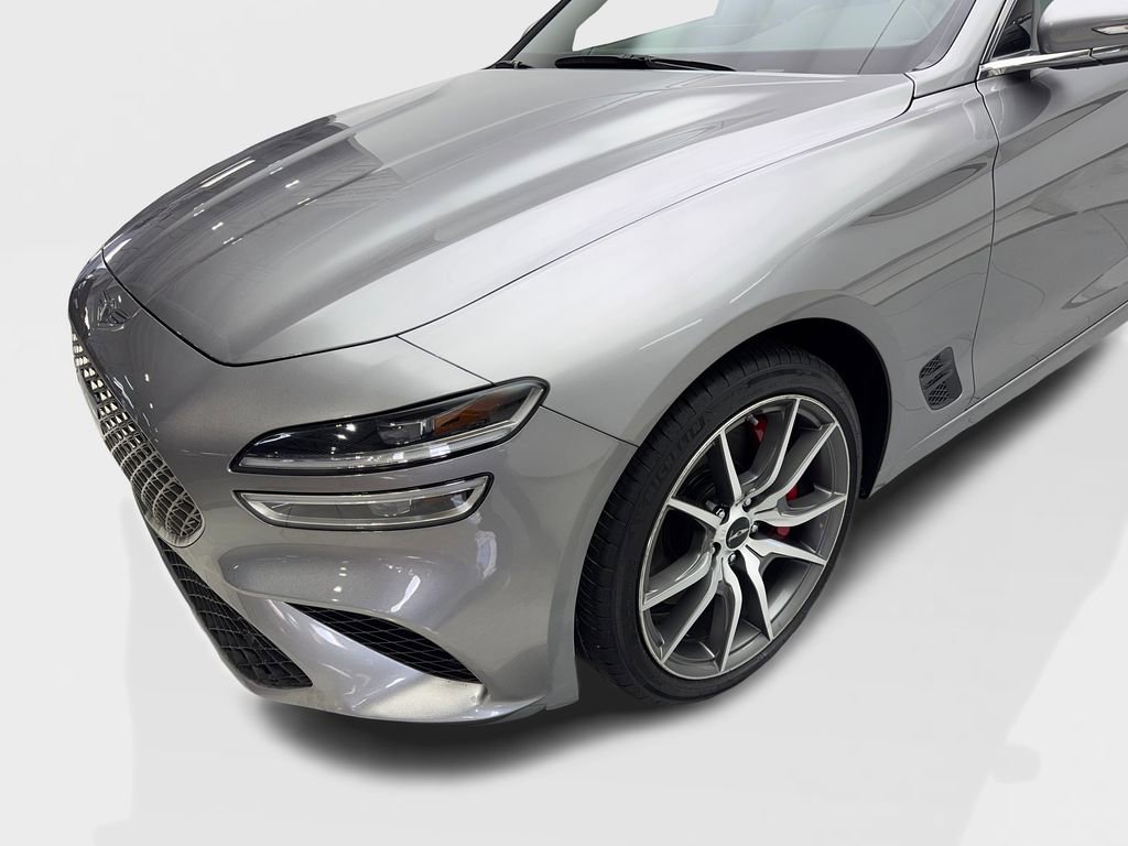 Used 2025 Genesis G70 2.5T image 18