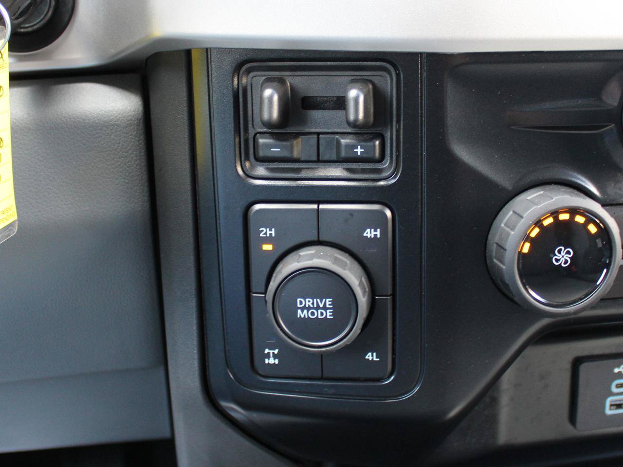 Used 2025 Ford F350 XLT AWD/4WD image 33