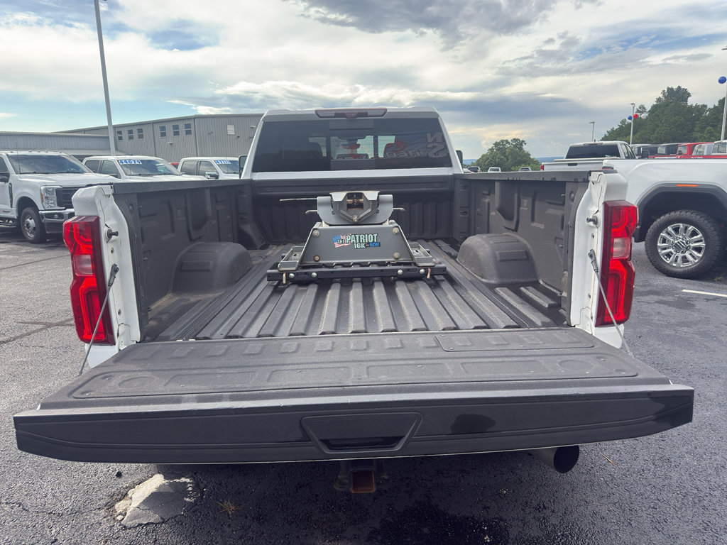 Used 2021 Chevrolet Silverado 3500 LTZ w/ LTZ Convenience Package AWD/4WD image 15