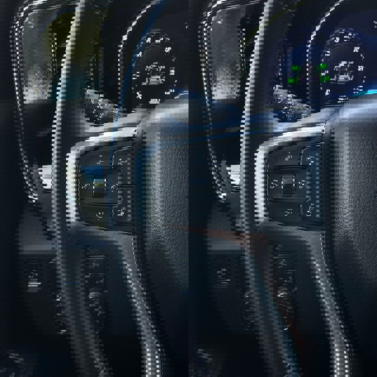 Used 2025 Chevrolet Silverado 1500 LT image 14