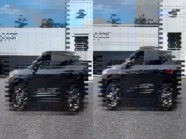 Used 2023 Ford Escape ST-Line w/ Tech Pack #1 image 5